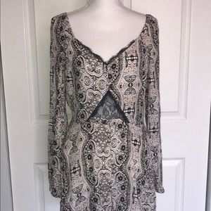 Kendall & Kylie Black & White wi/ Lace Romper SZ L